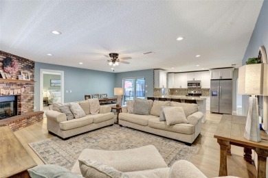 FEATURED ON HGTV'S HOUSE HUNTERS! -This stunning 4-bedroom on Bradenton Country Club in Florida - for sale on GolfHomes.com, golf home, golf lot