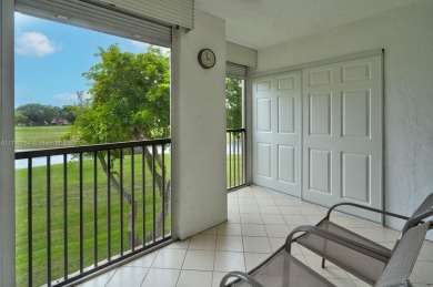 COME AND FALL IN LOVE WITH THIS TASTEFULLY RENOVATED CONDO! 2 on Inverrary Country Club in Florida - for sale on GolfHomes.com, golf home, golf lot
