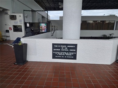 COME AND FALL IN LOVE WITH THIS TASTEFULLY RENOVATED CONDO! 2 on Inverrary Country Club in Florida - for sale on GolfHomes.com, golf home, golf lot