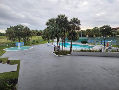 COME AND FALL IN LOVE WITH THIS TASTEFULLY RENOVATED CONDO! 2 on Inverrary Country Club in Florida - for sale on GolfHomes.com, golf home, golf lot