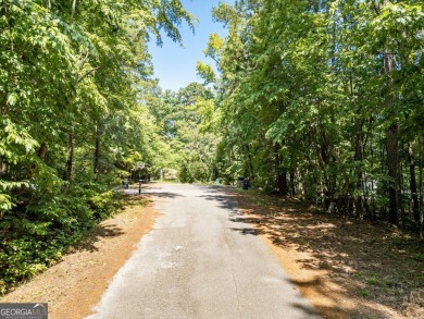 Great location on Nighthawk CT in Turtle Cove! SELLER IS WILLING on Turtle Cove Golf Course in Georgia - for sale on GolfHomes.com, golf home, golf lot