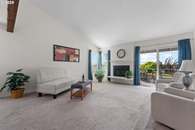 OPEN SUNDAY 5/4 1-3.  Welcome to 12210 SW Par 4 Drive, a on King City Golf Course in Oregon - for sale on GolfHomes.com, golf home, golf lot