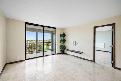 Fully renovated 2-bedroom, 2-bath condo filled with abundant on Deer Creek Golf Club in Florida - for sale on GolfHomes.com, golf home, golf lot