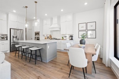 Do you live for city conveniences without being in the thick of on Stevens Park Golf Course in Texas - for sale on GolfHomes.com, golf home, golf lot
