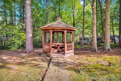 GORGEOUS FIVE-BEDROOM HOME IN CAROLINA LAKES! Don't miss out on on Carolina Lakes Country Club in North Carolina - for sale on GolfHomes.com, golf home, golf lot