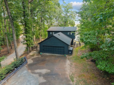 EXCITING, GORGEOUS, MOVE IN READY, MUST-SEE LAKEFRONT HOME on River Golf and Country Club at Lake Royale in North Carolina - for sale on GolfHomes.com, golf home, golf lot