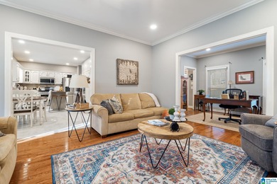 Well-maintained 3BR, 2.5BA home in the heart of Riverchase on Riverchase Country Club in Alabama - for sale on GolfHomes.com, golf home, golf lot