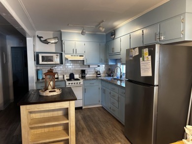 Coastal cottage two bedroom modernly furnished in the award on Prestwick Country Club in South Carolina - for sale on GolfHomes.com, golf home, golf lot