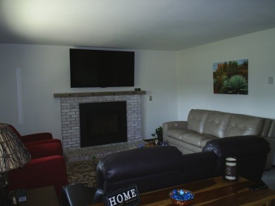 Pride of ownership throughout entire property for this single on Bill Roberts Municipal Golf Course in Montana - for sale on GolfHomes.com, golf home, golf lot