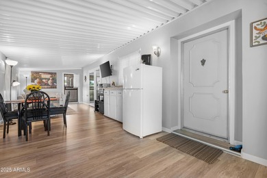 Welcome to Sun Lakes! This charming 2-bedroom, 2-bath home in on Sun Lakes Country Club in Arizona - for sale on GolfHomes.com, golf home, golf lot