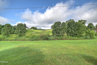 Here it is, Just what you have been waiting for! This 3 bedroom on Tri Cities Golf Club in Tennessee - for sale on GolfHomes.com, golf home, golf lot