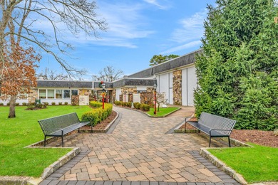 Welcome to this beautifully renovated and move-in ready Carlton on Leisure Village Golf Course in New York - for sale on GolfHomes.com, golf home, golf lot