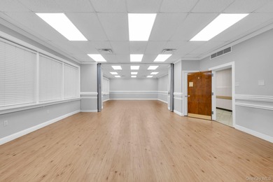 Welcome to this beautifully renovated and move-in ready Carlton on Leisure Village Golf Course in New York - for sale on GolfHomes.com, golf home, golf lot