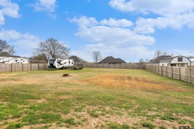 Awesome 4 bedroom 2 bath home in a new subdivision conveniently on Oak Hurst Golf Course in Texas - for sale on GolfHomes.com, golf home, golf lot