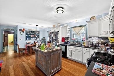 Nestled on one of the largest residential lots in the charming on College Park Municipal Golf Course in Georgia - for sale on GolfHomes.com, golf home, golf lot