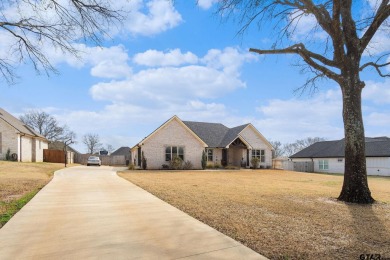 Awesome 4 bedroom 2 bath home in a new subdivision conveniently on Oak Hurst Golf Course in Texas - for sale on GolfHomes.com, golf home, golf lot