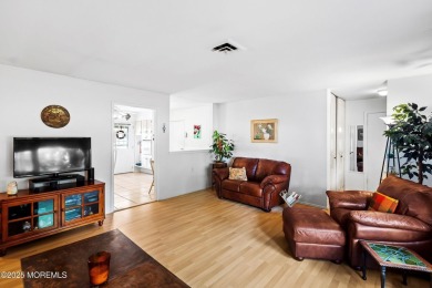 This spacious Baronet model offers 2 bedrooms, 1 bath, 1 car on Greenbriar Woodlands in New Jersey - for sale on GolfHomes.com, golf home, golf lot