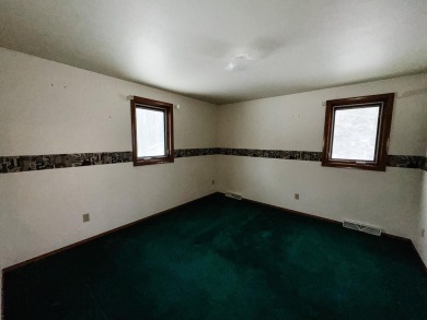 You don't want to miss this 3 BR, 2.5 BA open concept ranch home on Oneida Golf and Country Club in Wisconsin - for sale on GolfHomes.com, golf home, golf lot