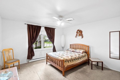 This spacious Baronet model offers 2 bedrooms, 1 bath, 1 car on Greenbriar Woodlands in New Jersey - for sale on GolfHomes.com, golf home, golf lot