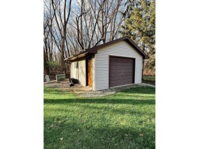 You don't want to miss this 3 BR, 2.5 BA open concept ranch home on Oneida Golf and Country Club in Wisconsin - for sale on GolfHomes.com, golf home, golf lot