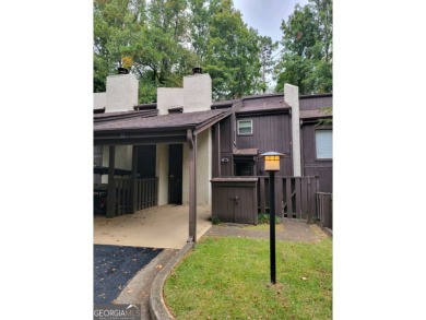 Fantastic price in Peachtree City! 2 bedroom, 2 & 1/2 bath condo on Canongate At Flat Creek Club in Georgia - for sale on GolfHomes.com, golf home, golf lot