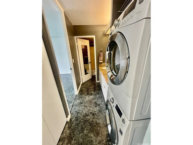 Excellent location, minutes to Pearl ridge shopping Center on Pearl Country Club in Hawaii - for sale on GolfHomes.com, golf home, golf lot