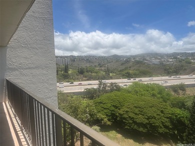 Excellent location, minutes to Pearl ridge shopping Center on Pearl Country Club in Hawaii - for sale on GolfHomes.com, golf home, golf lot