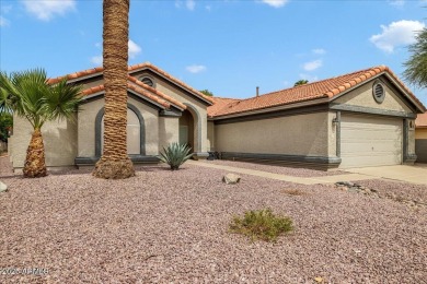 Your search ends here! This beautifully maintained 3-bedroom on Ironwood Golf Club in Arizona - for sale on GolfHomes.com, golf home, golf lot
