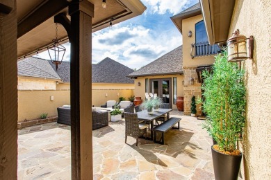 Comanche Trace charming casita house sits on large cul-de-sac on The Club At Comanche Trace in Texas - for sale on GolfHomes.com, golf home, golf lot