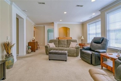 Charming First-Level Townhouse in Braemar Creek. This inviting on Williamsburg National Golf Club in Virginia - for sale on GolfHomes.com, golf home, golf lot