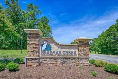 Charming First-Level Townhouse in Braemar Creek. This inviting on Williamsburg National Golf Club in Virginia - for sale on GolfHomes.com, golf home, golf lot