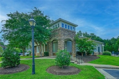 Charming First-Level Townhouse in Braemar Creek. This inviting on Williamsburg National Golf Club in Virginia - for sale on GolfHomes.com, golf home, golf lot
