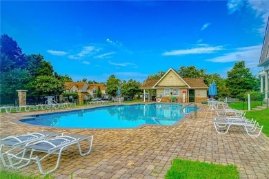 Charming First-Level Townhouse in Braemar Creek. This inviting on Williamsburg National Golf Club in Virginia - for sale on GolfHomes.com, golf home, golf lot