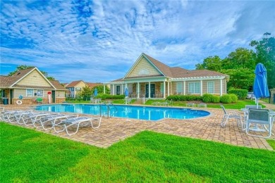 Charming First-Level Townhouse in Braemar Creek. This inviting on Williamsburg National Golf Club in Virginia - for sale on GolfHomes.com, golf home, golf lot