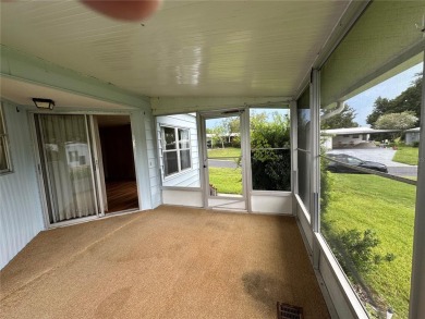 55+ Gated golf course community. Well maintained 2 bedroom 2 on Zellwood Station Country Club in Florida - for sale on GolfHomes.com, golf home, golf lot