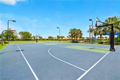 This 5 bed, 4.5 bath home sits in a quiet cul-de-sac in the on Royal Tee Country Club in Florida - for sale on GolfHomes.com, golf home, golf lot