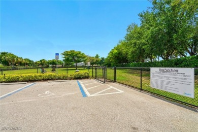 This 5 bed, 4.5 bath home sits in a quiet cul-de-sac in the on Royal Tee Country Club in Florida - for sale on GolfHomes.com, golf home, golf lot