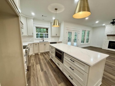Escape to Beautiful Hot Springs Village, Arkansas!  3 Bed | 2.5 on Granada Golf Course in Arkansas - for sale on GolfHomes.com, golf home, golf lot