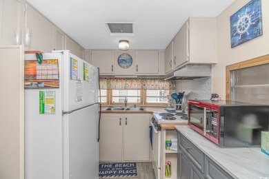 Do you want to live on VACATION full time or have a fabulous on Prestwick Country Club in South Carolina - for sale on GolfHomes.com, golf home, golf lot