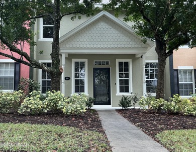 This spacious, remodeled 3 bedroom, 2.5 bathroom townhouse with on Victoria Hills Golf Club in Florida - for sale on GolfHomes.com, golf home, golf lot