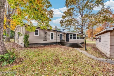 This well maintained 3-bedroom, 2-bath manufactured home offers on Stonehenge Golf Course in Tennessee - for sale on GolfHomes.com, golf home, golf lot