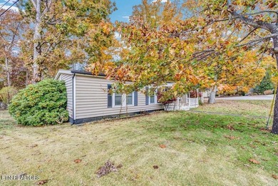 This well maintained 3-bedroom, 2-bath manufactured home offers on Stonehenge Golf Course in Tennessee - for sale on GolfHomes.com, golf home, golf lot