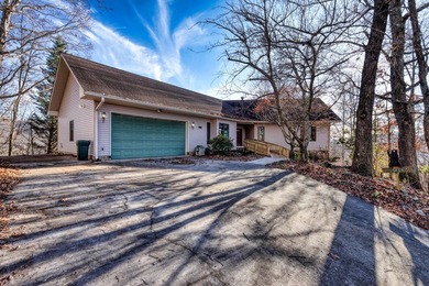 1264 Harris Ridge Road, Young Harris, GA  Stop and take in the on Brasstown Valley Resort and Spa in Georgia - for sale on GolfHomes.com, golf home, golf lot