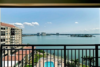 Back on the market with a NEW PRICE, A NEW LOOK AND A BEAUTIFUL on Isla Del Sol Yacht and Country Club in Florida - for sale on GolfHomes.com, golf home, golf lot