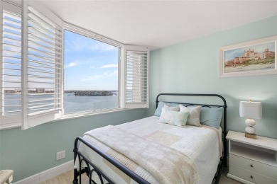 Back on the market with a NEW PRICE, A NEW LOOK AND A BEAUTIFUL on Isla Del Sol Yacht and Country Club in Florida - for sale on GolfHomes.com, golf home, golf lot
