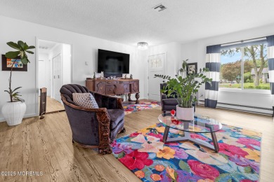 Welcome to Your Dream Home in Clearbrook's 55+ Community! This on Rossmoor Golf Club in New Jersey - for sale on GolfHomes.com, golf home, golf lot