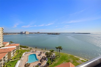 Back on the market with a NEW PRICE, A NEW LOOK AND A BEAUTIFUL on Isla Del Sol Yacht and Country Club in Florida - for sale on GolfHomes.com, golf home, golf lot