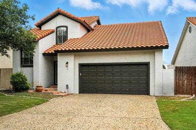 Newly updated Tamarisk gem in Fairway Oaks! This spacious on Abilene Country Club - South Course in Texas - for sale on GolfHomes.com, golf home, golf lot