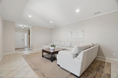 Newly updated Tamarisk gem in Fairway Oaks! This spacious on Abilene Country Club - South Course in Texas - for sale on GolfHomes.com, golf home, golf lot