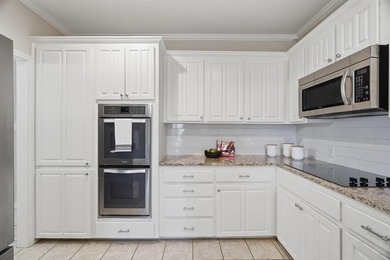 Newly updated Tamarisk gem in Fairway Oaks! This spacious on Abilene Country Club - South Course in Texas - for sale on GolfHomes.com, golf home, golf lot